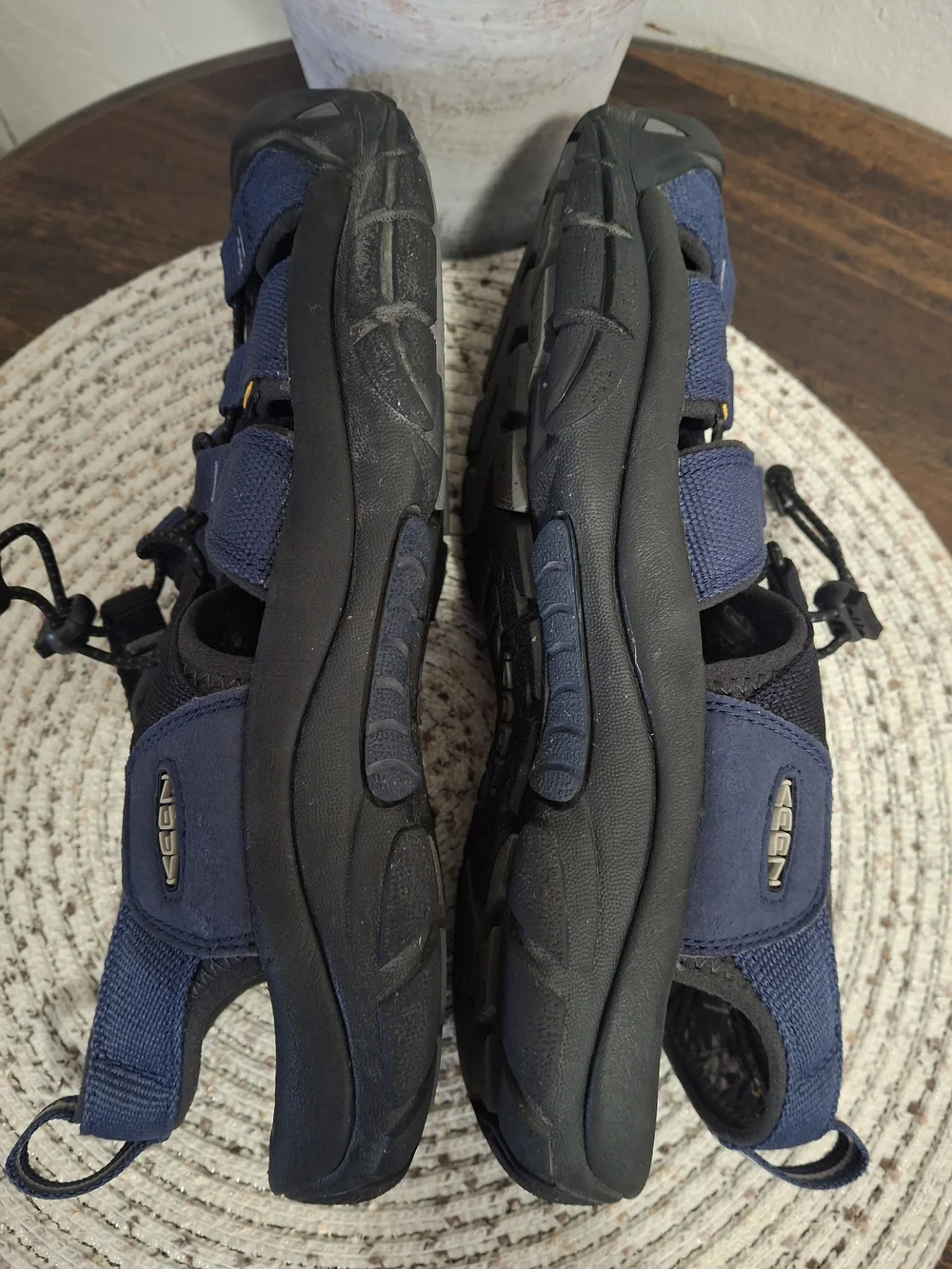 Keen Newport H2 Men's Blue & Black Outdoor Sandals Size 9.5.